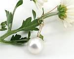Perles blanches des mers du sud de Belperles