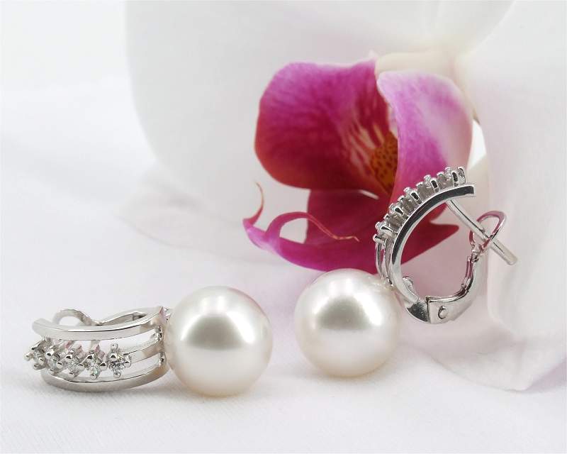 Boucles doreilles de perles d'Australie